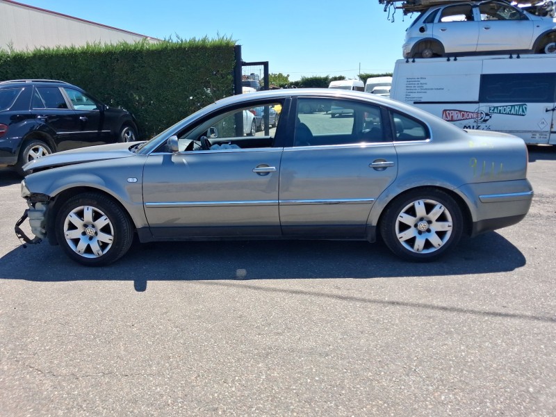 volkswagen passat b5.5 variant (3b6) del año 2000