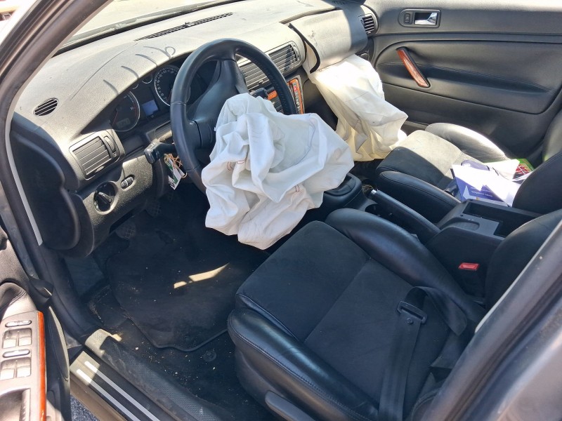volkswagen passat b5.5 variant (3b6) del año 2000