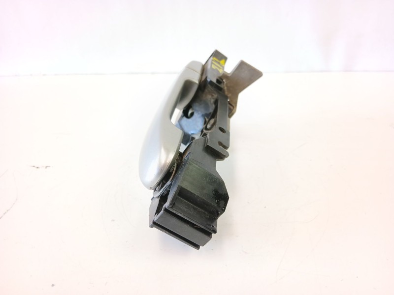 Recambio de manilla trasera izquierda para nissan note (e11, ne11) 1.5 dci referencia OEM IAM 82611AX622  