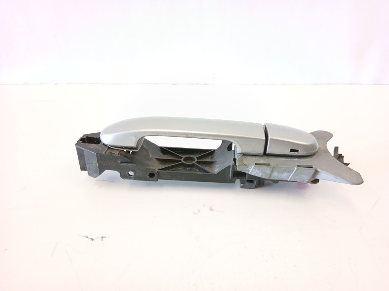 Recambio de manilla delantera izquierda para nissan note (e11, ne11) 1.5 dci referencia OEM IAM 80611AX621  