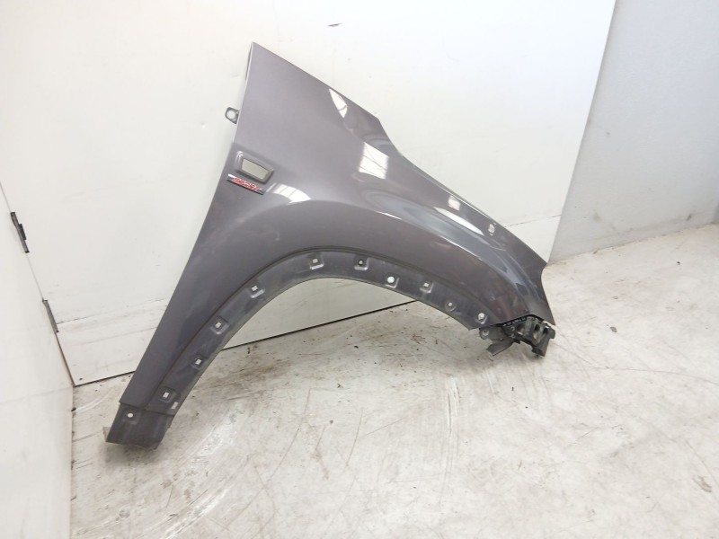 Recambio de aleta delantera derecha para chevrolet orlando (j309) 2.0 d referencia OEM IAM 94559595  