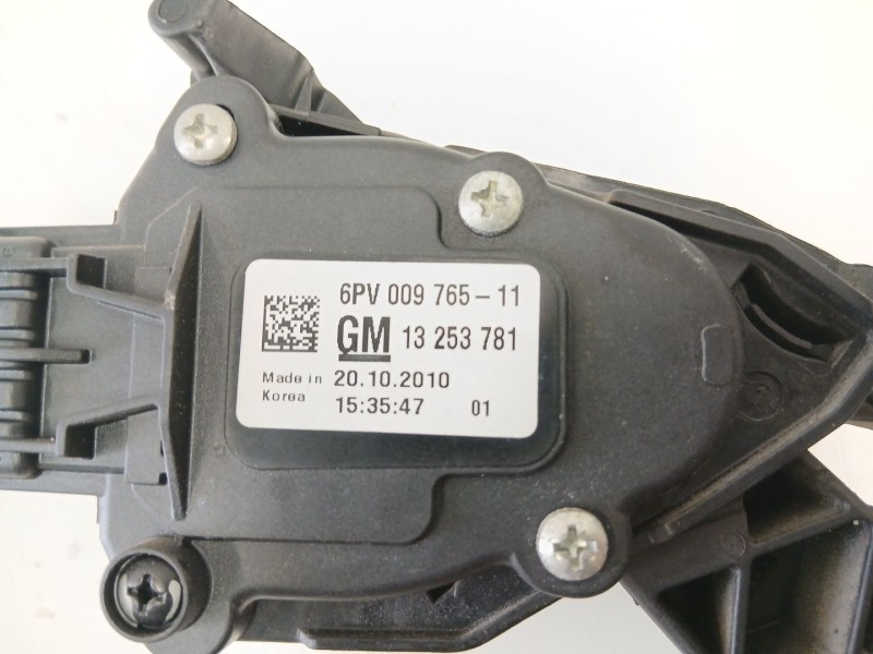 Recambio de potenciometro aceleracion para chevrolet orlando (j309) 2.0 d referencia OEM IAM 13253781 6PV00976511 