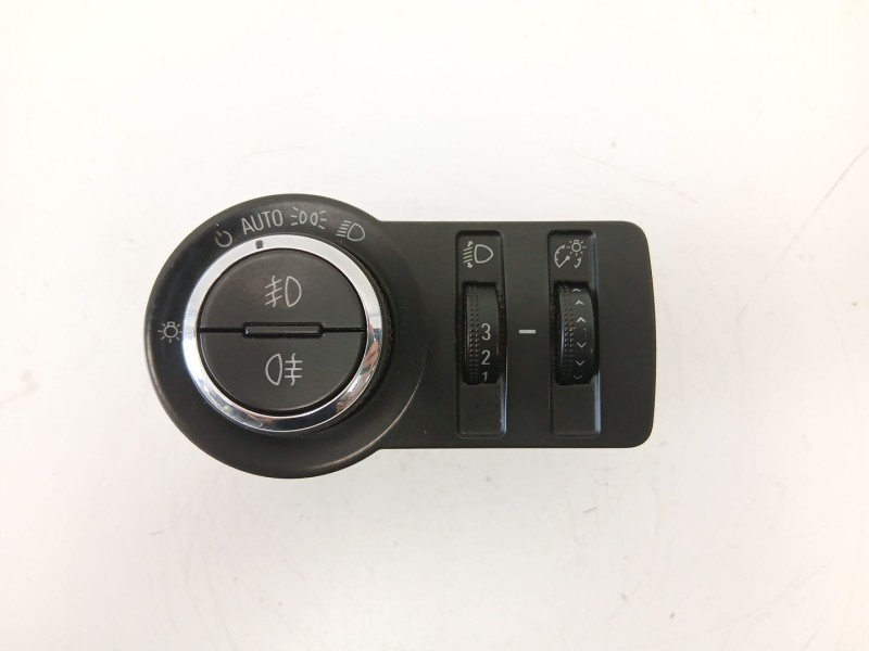 Recambio de mando luces para chevrolet orlando (j309) 2.0 d referencia OEM IAM 13301752  