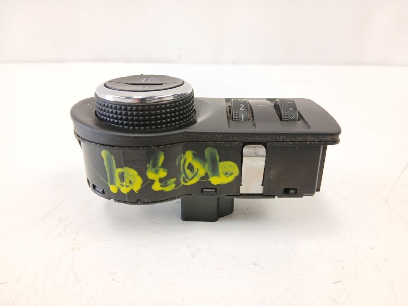 Recambio de mando luces para chevrolet orlando (j309) 2.0 d referencia OEM IAM 13301752  