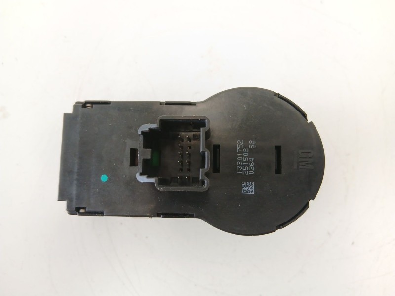 Recambio de mando luces para chevrolet orlando (j309) 2.0 d referencia OEM IAM 13301752  