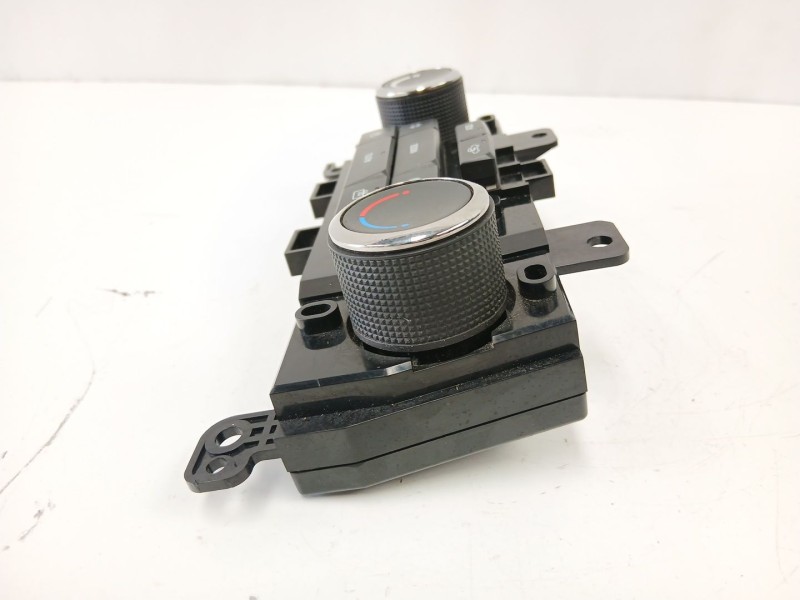 Recambio de mandos calefaccion aire para chevrolet orlando (j309) 2.0 d referencia OEM IAM 95017057  