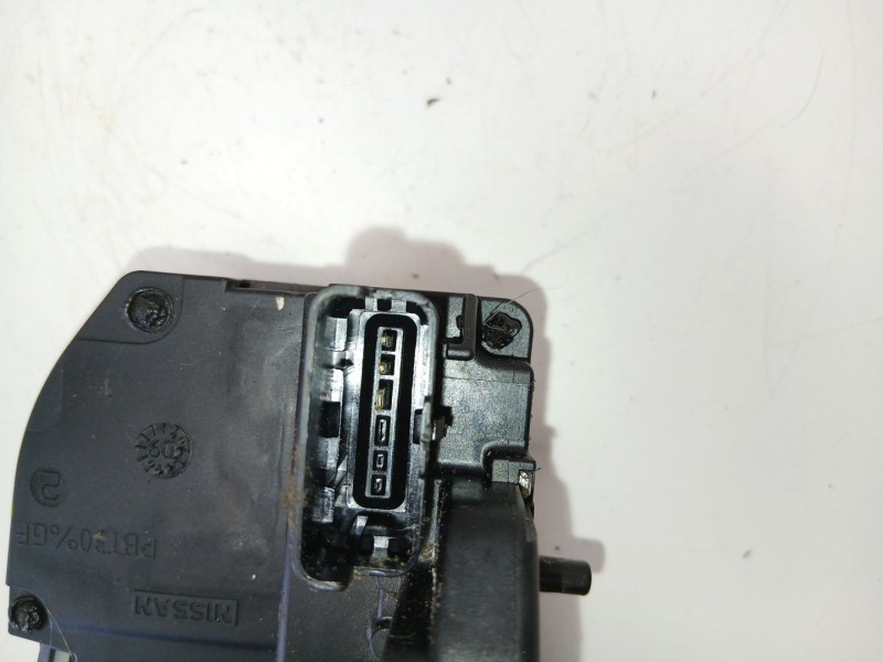 Recambio de cerradura puerta trasera izquierda para nissan note (e11, ne11) 1.5 dci referencia OEM IAM 825019U10B  