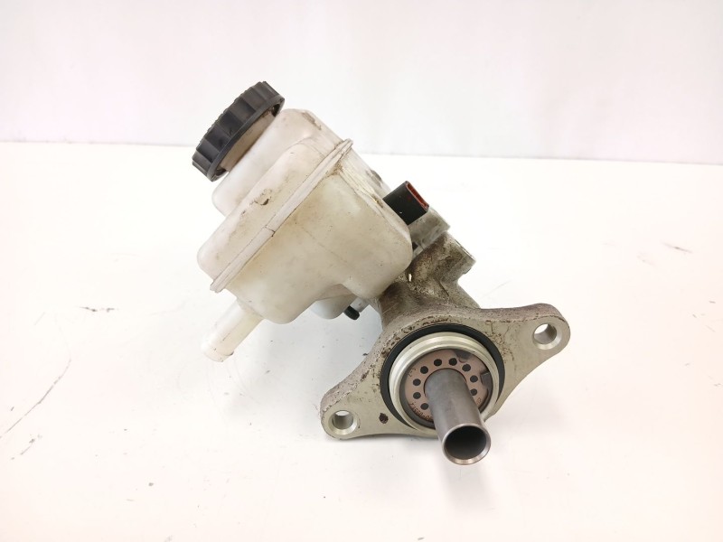 Recambio de bomba de freno para nissan navara np300 (d40) 2.5 dci 4wd referencia OEM IAM 46010EB326  