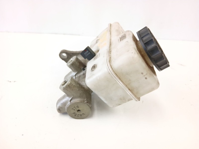 Recambio de bomba de freno para nissan navara np300 (d40) 2.5 dci 4wd referencia OEM IAM 46010EB326  