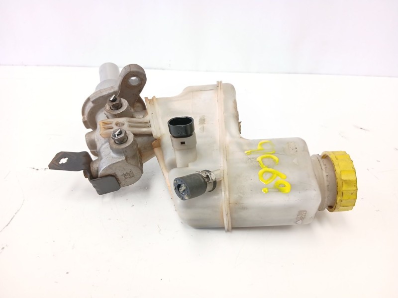 Recambio de bomba de freno para fiat bravo ii (198_) 2.0 d multijet (198axn1b) referencia OEM IAM 77364611  