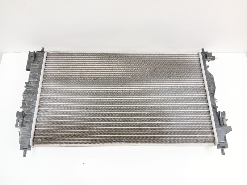 Recambio de radiador turbo diesel para chevrolet orlando (j309) 2.0 d referencia OEM IAM 13267666  