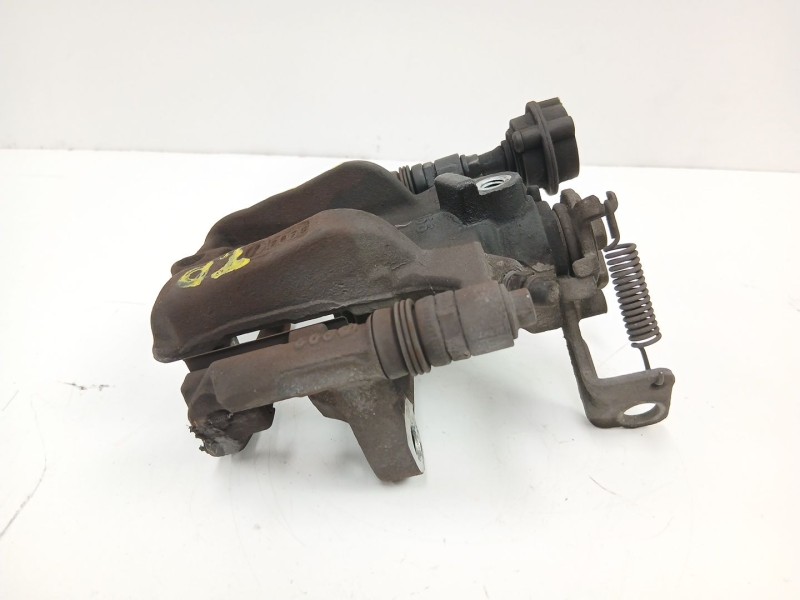 Recambio de pinza freno trasera derecha para chevrolet orlando (j309) 2.0 d referencia OEM IAM 13300864  