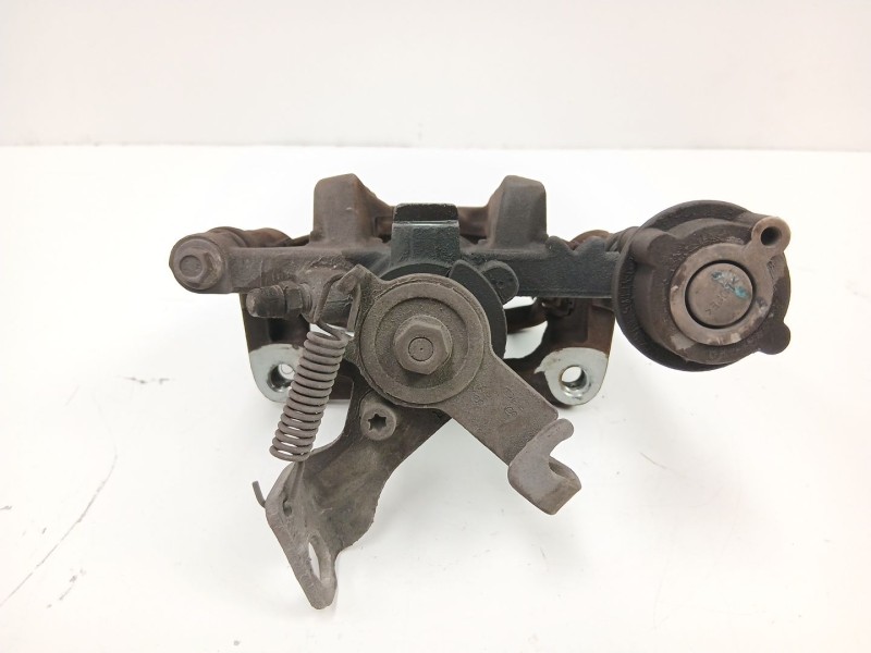 Recambio de pinza freno trasera derecha para chevrolet orlando (j309) 2.0 d referencia OEM IAM 13300864  