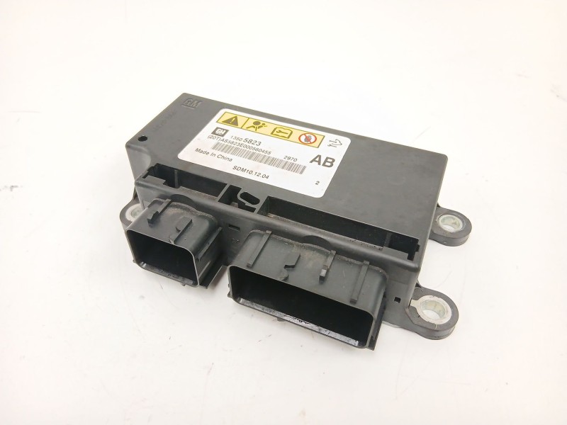 Recambio de centralita airbag para chevrolet orlando (j309) 2.0 d referencia OEM IAM 13505823  