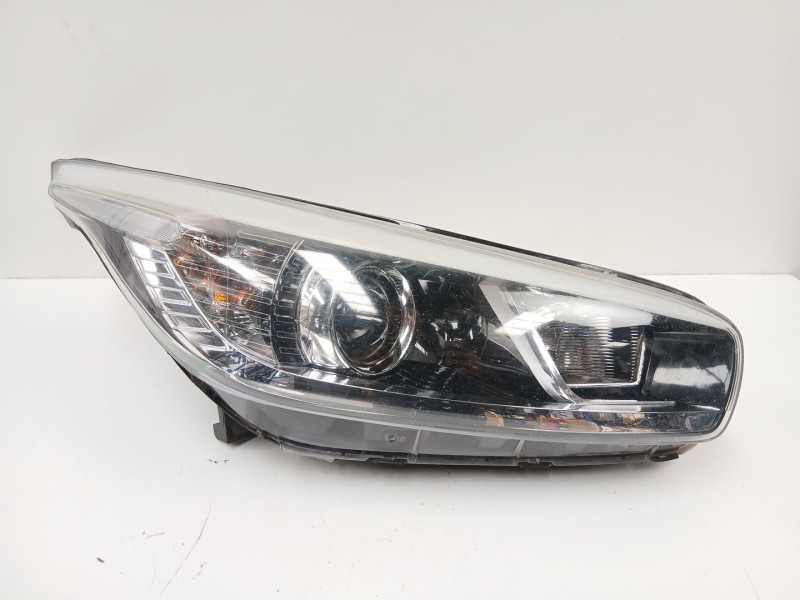 Recambio de faro derecho para kia cee´d (jd) 1.4 crdi 90 referencia OEM IAM 92102A2010  