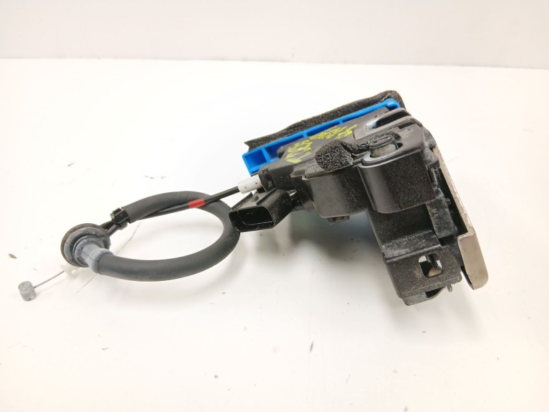 Recambio de cerradura puerta trasera derecha para kia cee´d (jd) 1.4 crdi 90 referencia OEM IAM 81420A2000  