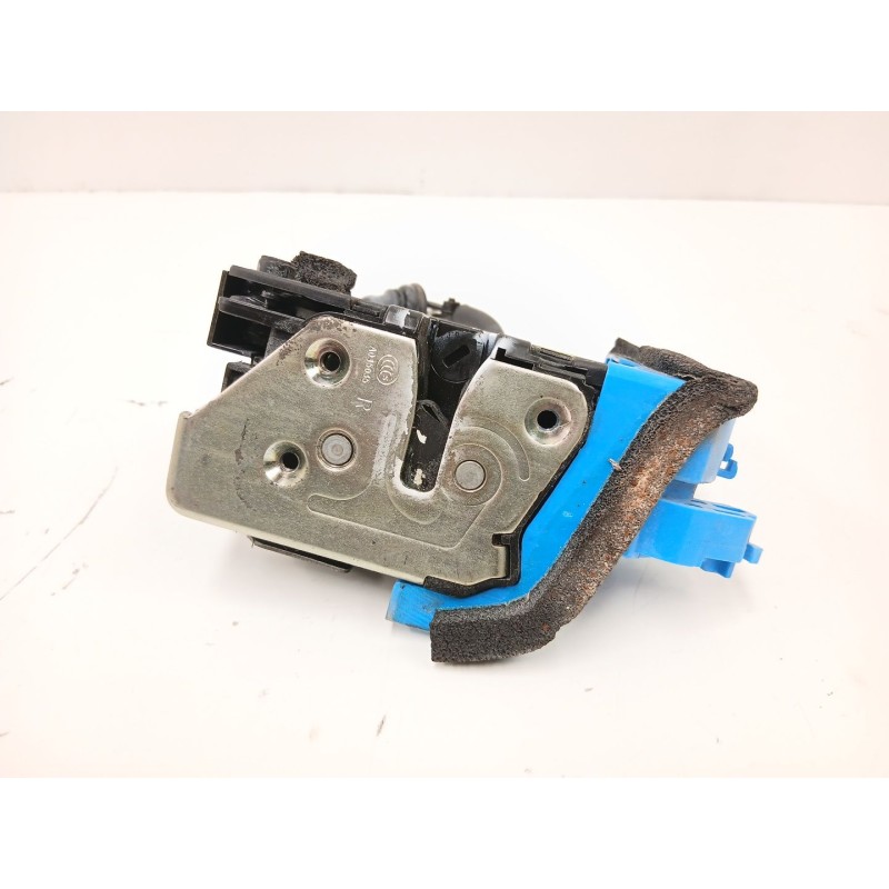 Recambio de cerradura puerta trasera derecha para kia cee´d (jd) 1.4 crdi 90 referencia OEM IAM 81420A2000  