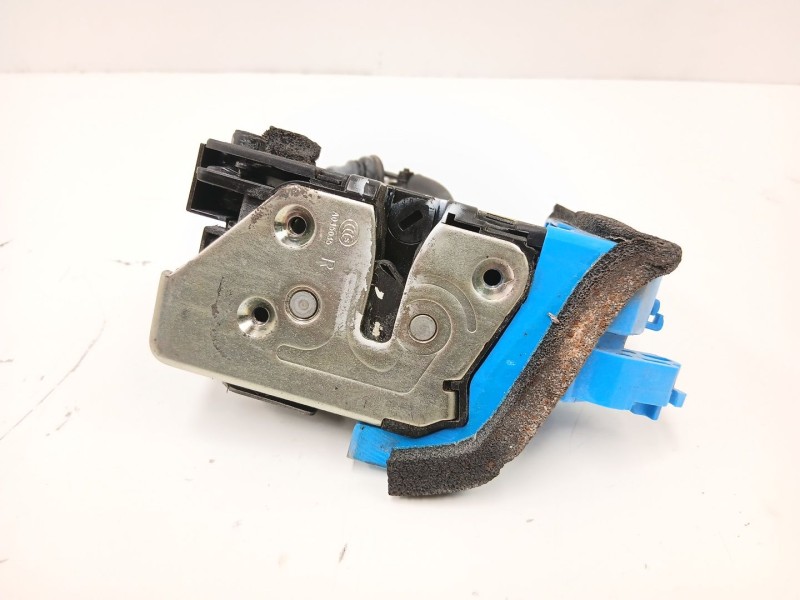 Recambio de cerradura puerta trasera derecha para kia cee´d (jd) 1.4 crdi 90 referencia OEM IAM 81420A2000  