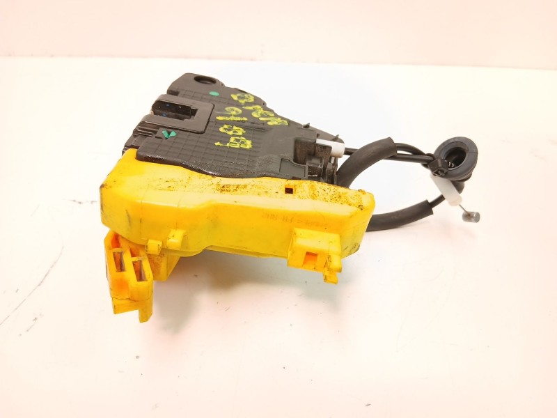 Recambio de cerradura puerta delantera derecha para kia cee´d (jd) 1.4 crdi 90 referencia OEM IAM 81320A2010  