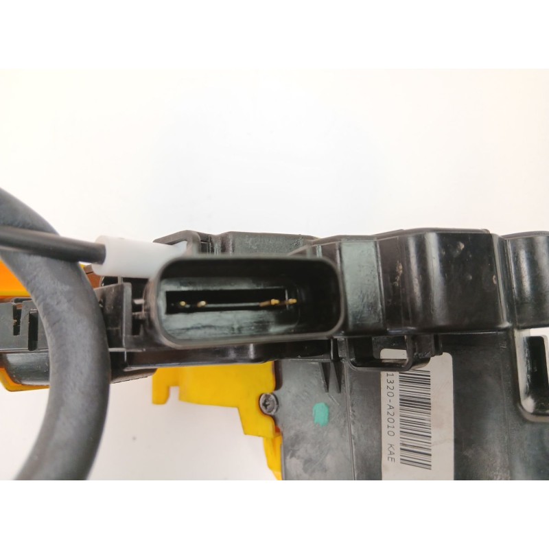 Recambio de cerradura puerta delantera derecha para kia cee´d (jd) 1.4 crdi 90 referencia OEM IAM 81320A2010  