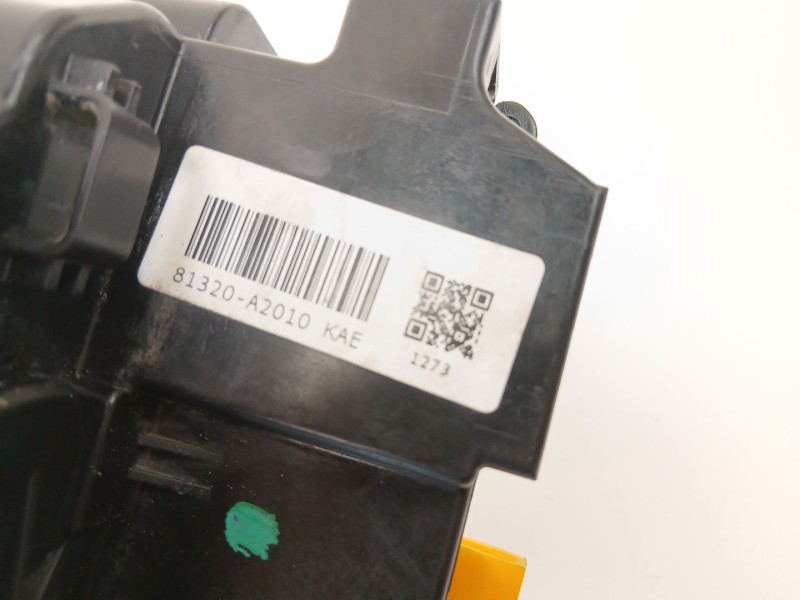 Recambio de cerradura puerta delantera derecha para kia cee´d (jd) 1.4 crdi 90 referencia OEM IAM 81320A2010  