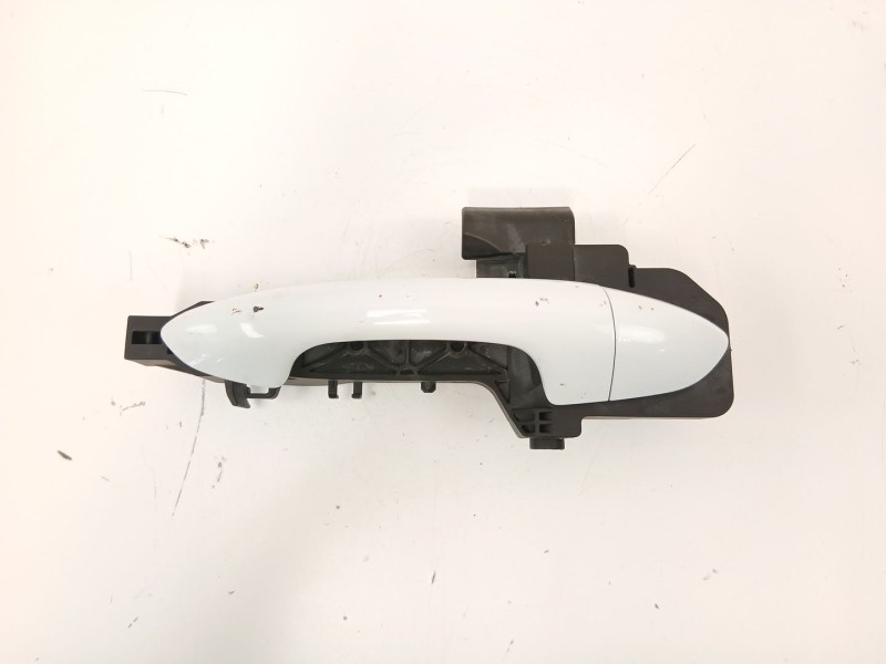 Recambio de manilla delantera derecha para kia cee´d (jd) 1.4 crdi 90 referencia OEM IAM 82665A2000  