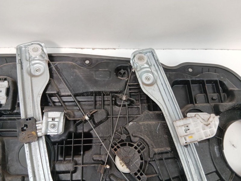 Recambio de elevalunas delantero derecho para kia cee´d (jd) 1.4 crdi 90 referencia OEM IAM 82480A2110  