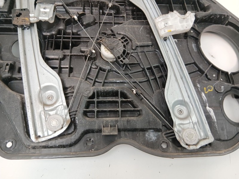Recambio de elevalunas delantero derecho para kia cee´d (jd) 1.4 crdi 90 referencia OEM IAM 82480A2110  