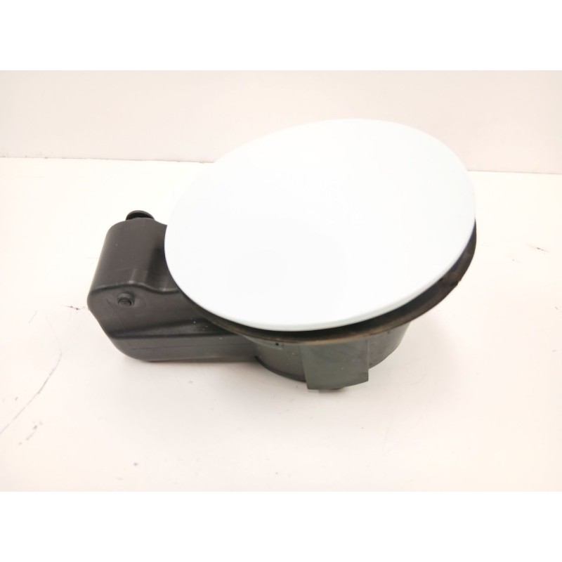 Recambio de tapa exterior combustible para kia cee´d (jd) 1.4 crdi 90 referencia OEM IAM 81595A2000  