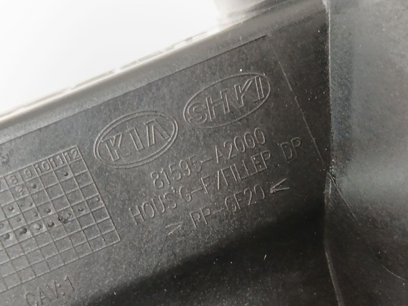 Recambio de tapa exterior combustible para kia cee´d (jd) 1.4 crdi 90 referencia OEM IAM 81595A2000  