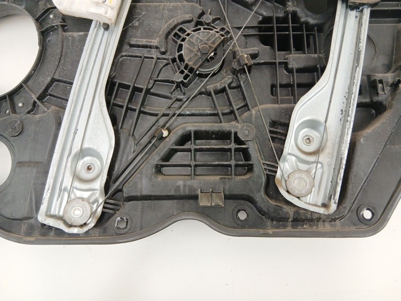 Recambio de elevalunas delantero izquierdo para kia cee´d (jd) 1.4 crdi 90 referencia OEM IAM 82470A2100  