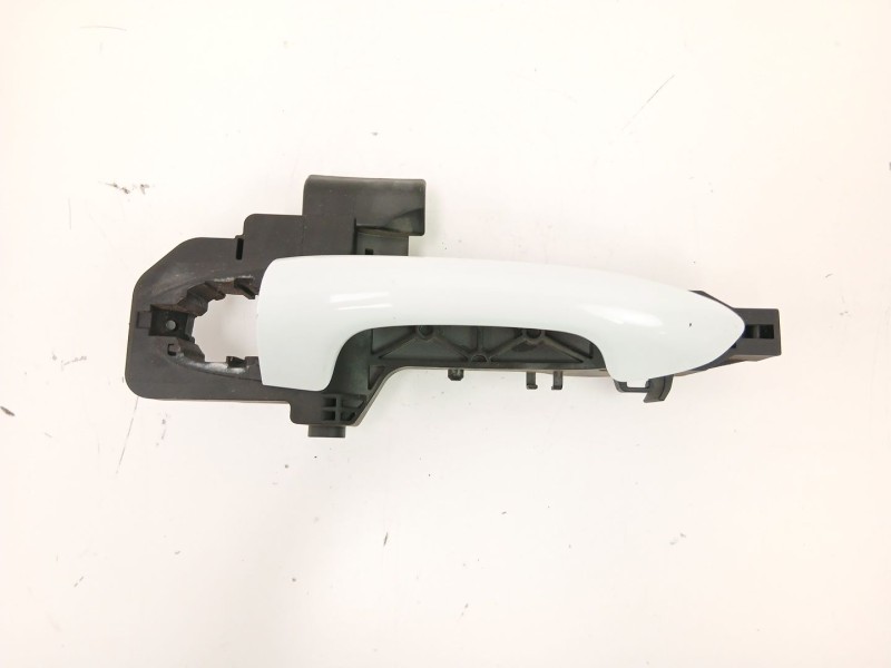 Recambio de manilla delantera izquierda para kia cee´d (jd) 1.4 crdi 90 referencia OEM IAM 82655A2000  