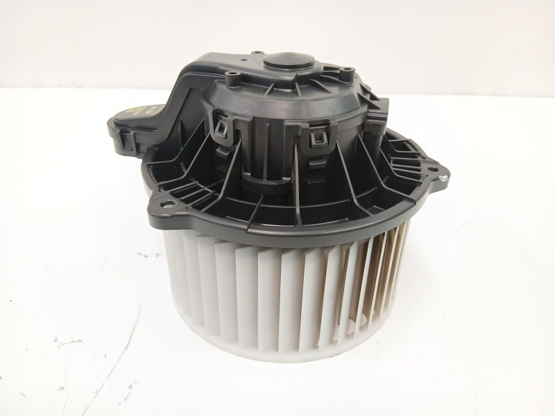 Recambio de motor calefaccion para kia cee´d (jd) 1.4 crdi 90 referencia OEM IAM 971133X000 F00S3B2474 