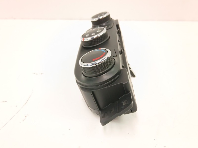 Recambio de mandos calefaccion aire para kia cee´d (jd) 1.4 crdi 90 referencia OEM IAM 97250A2002  