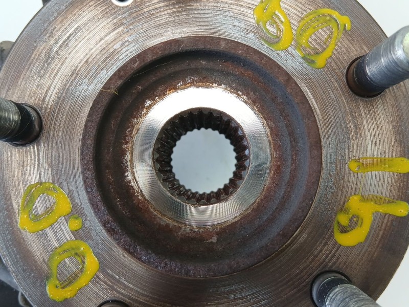 Recambio de mangueta delantera derecha para kia cee´d (jd) 1.4 crdi 90 referencia OEM IAM 51716A6000  