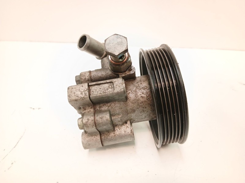 Recambio de bomba direccion para chevrolet orlando (j309) 2.0 d referencia OEM IAM 96985600  