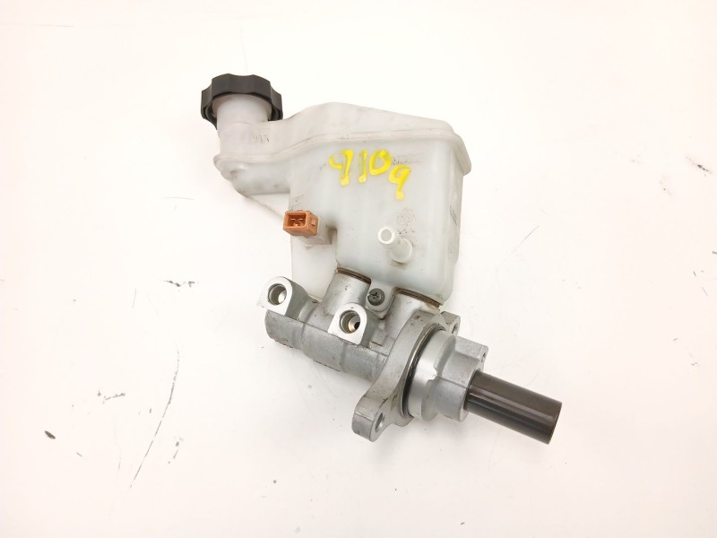 Recambio de bomba de freno para kia cee´d (jd) 1.4 crdi 90 referencia OEM IAM 58510A5200  