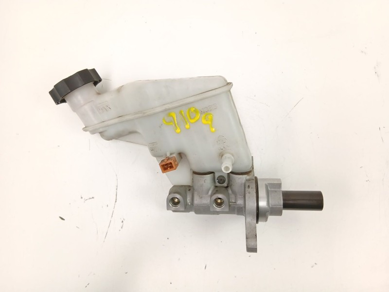 Recambio de bomba de freno para kia cee´d (jd) 1.4 crdi 90 referencia OEM IAM 58510A5200  
