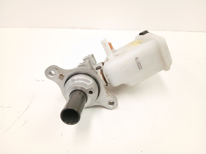 Recambio de bomba de freno para kia cee´d (jd) 1.4 crdi 90 referencia OEM IAM 58510A5200  