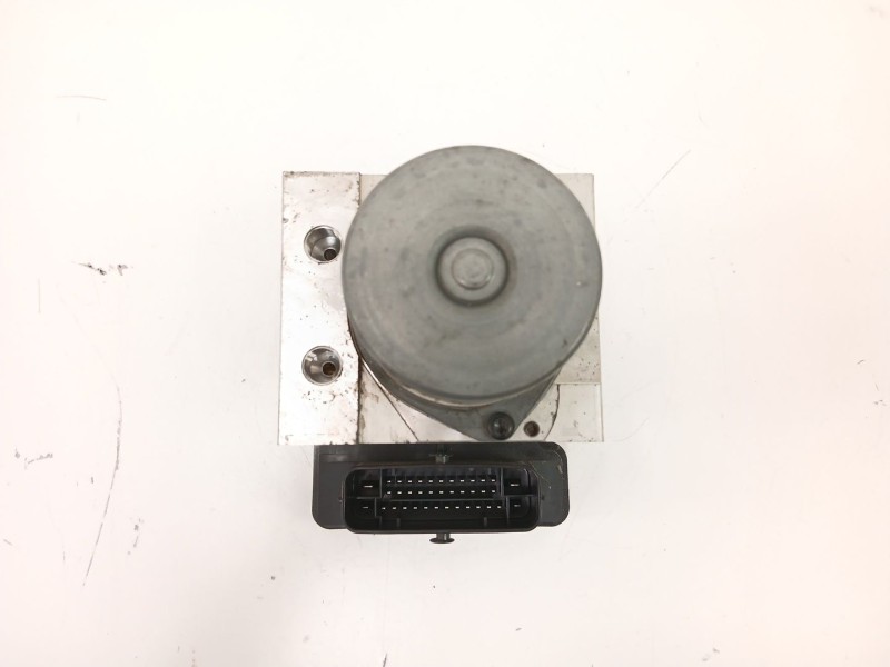 Recambio de abs para kia cee´d (jd) 1.4 crdi 90 referencia OEM IAM 58920A2210  