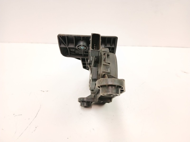 Recambio de potenciometro aceleracion para kia cee´d (jd) 1.4 crdi 90 referencia OEM IAM 32700A6100  