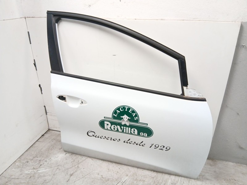 Recambio de puerta delantera derecha para kia cee´d (jd) 1.4 crdi 90 referencia OEM IAM 76004A2000  