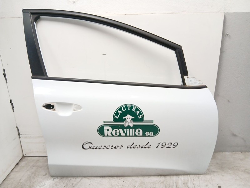Recambio de puerta delantera derecha para kia cee´d (jd) 1.4 crdi 90 referencia OEM IAM 76004A2000  