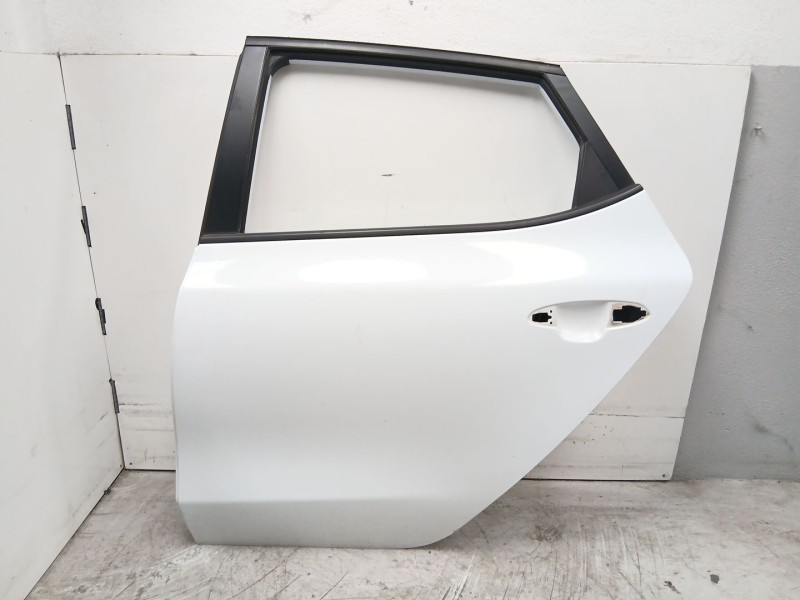 Recambio de puerta trasera izquierda para kia cee´d (jd) 1.4 crdi 90 referencia OEM IAM 77003A2000  