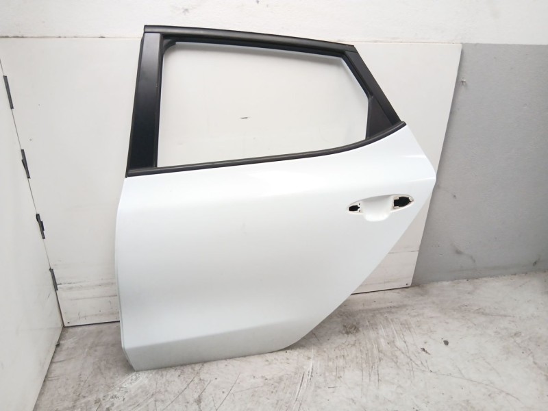 Recambio de puerta trasera izquierda para kia cee´d (jd) 1.4 crdi 90 referencia OEM IAM 77003A2000  