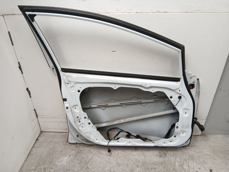 Recambio de puerta delantera izquierda para kia cee´d (jd) 1.4 crdi 90 referencia OEM IAM 76003A2000  