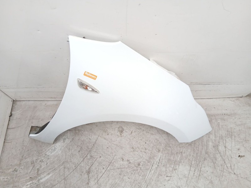 Recambio de aleta delantera derecha para kia cee´d (jd) 1.4 crdi 90 referencia OEM IAM 66321A2030  