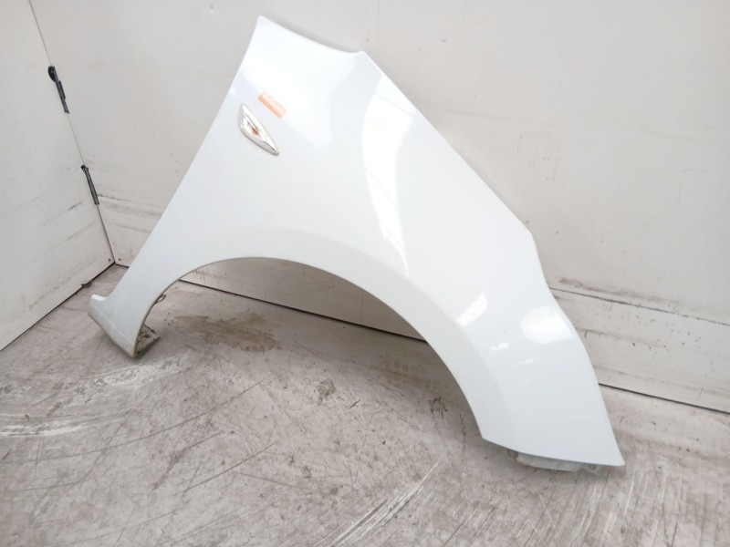 Recambio de aleta delantera derecha para kia cee´d (jd) 1.4 crdi 90 referencia OEM IAM 66321A2030  