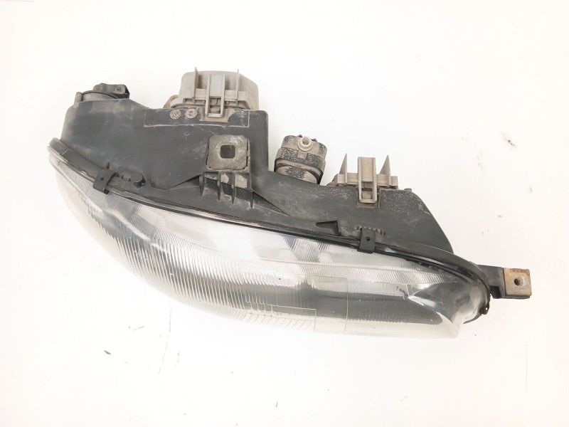 Recambio de faro derecho para fiat bravo i (182_) 1.9 jtd referencia OEM IAM 46523122  