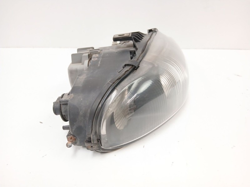 Recambio de faro derecho para fiat bravo i (182_) 1.9 jtd referencia OEM IAM 46523122  
